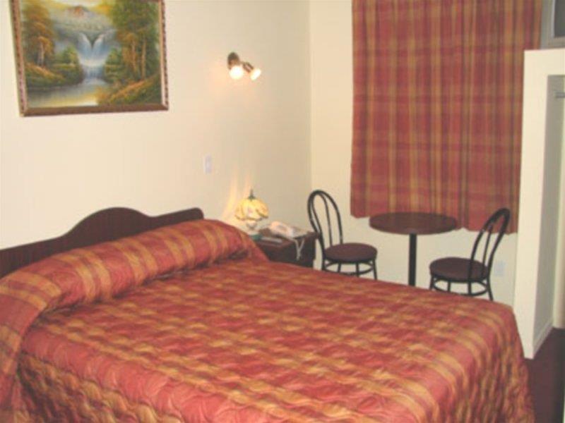 Econo Lodge Montréal Zimmer foto